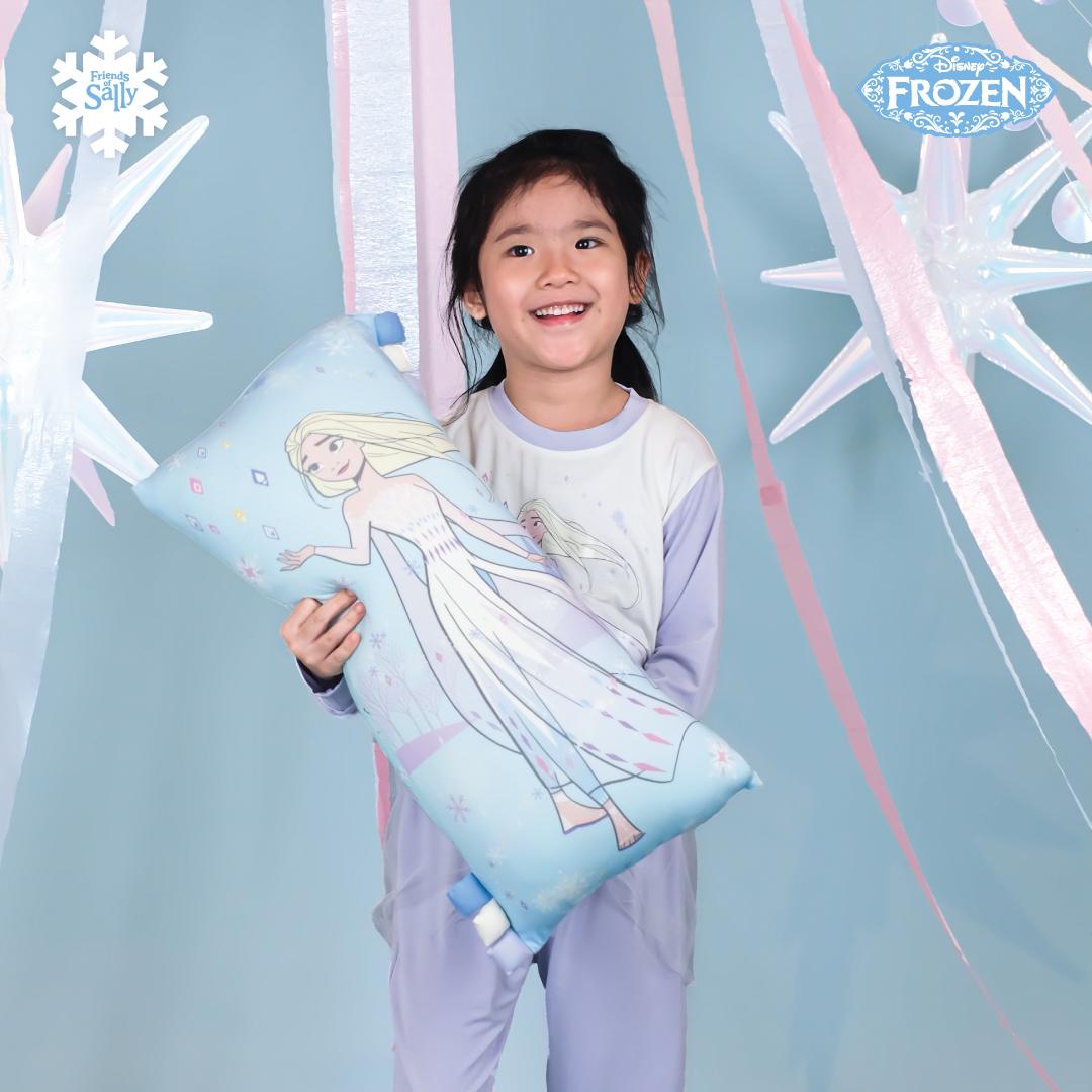 Regular Hug Pillow - Disney Frozen 2