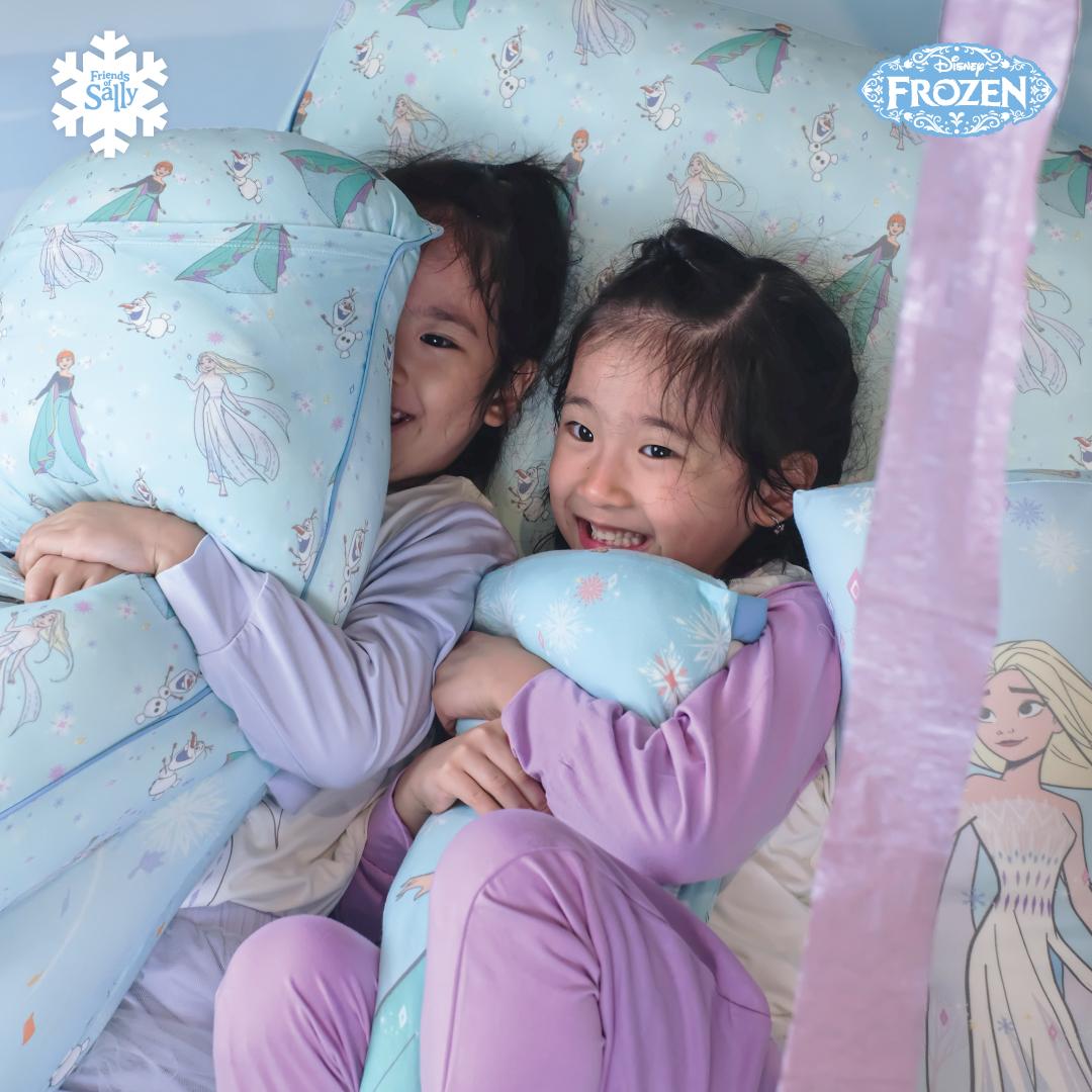 Kids & Adult Pillow Bundle - Disney Frozen 2