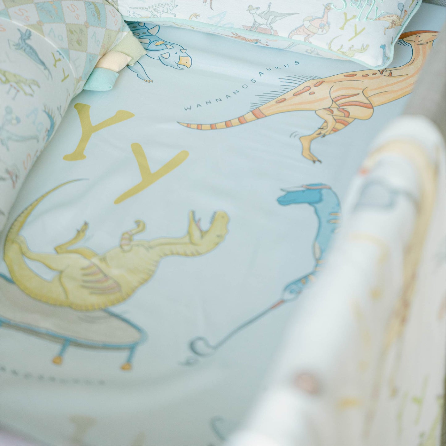 Bamboo Woven Medium Fitted Sheet - Dino