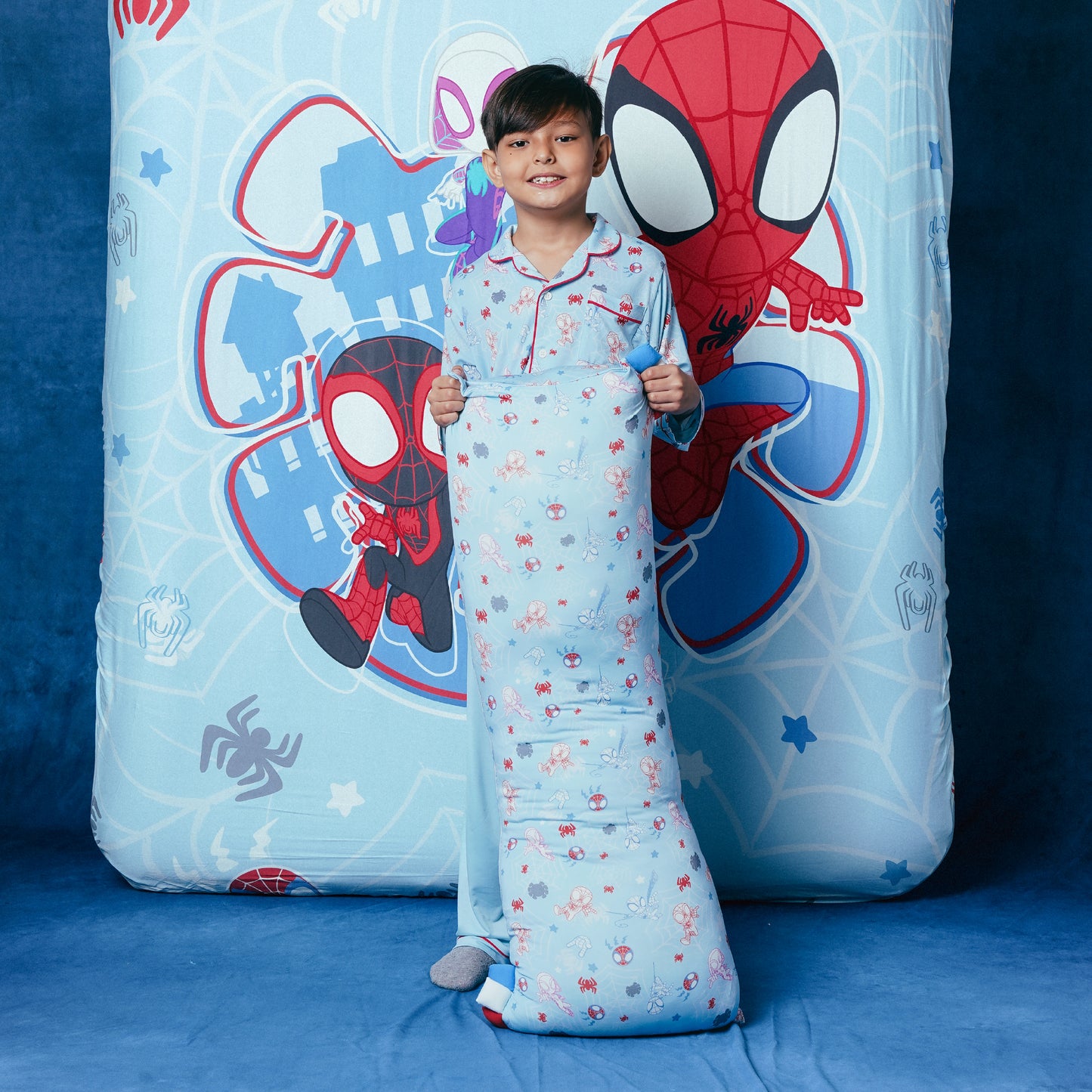 Chubby Hug Pillow - Marvel Spidey